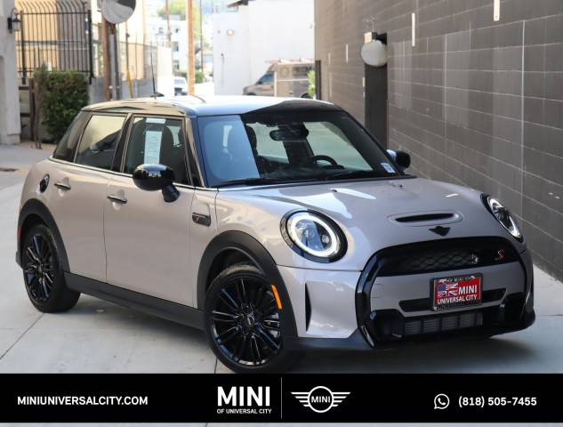 2022 MINI Hardtop 4 Door Cooper S FWD photo