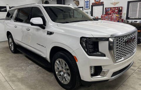 2022 GMC Yukon XL Denali 4WD photo