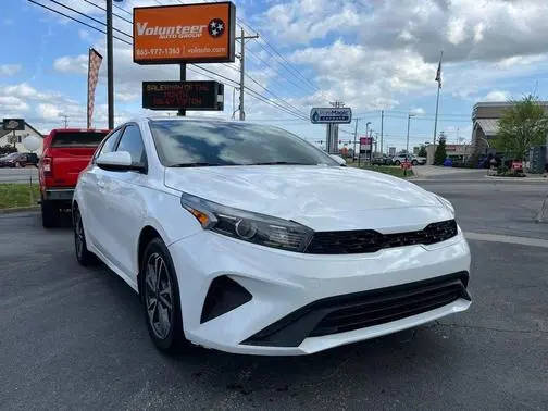2022 Kia Forte LXS FWD photo
