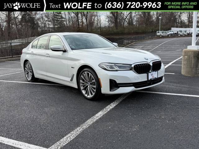 2022 BMW 5 Series 530e xDrive AWD photo