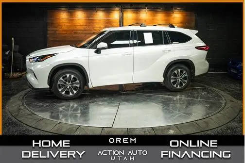 2022 Toyota Highlander XLE AWD photo