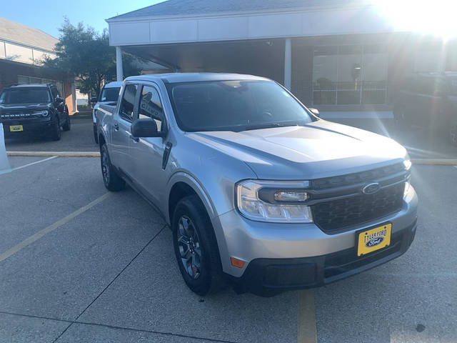 2022 Ford Maverick XLT AWD photo