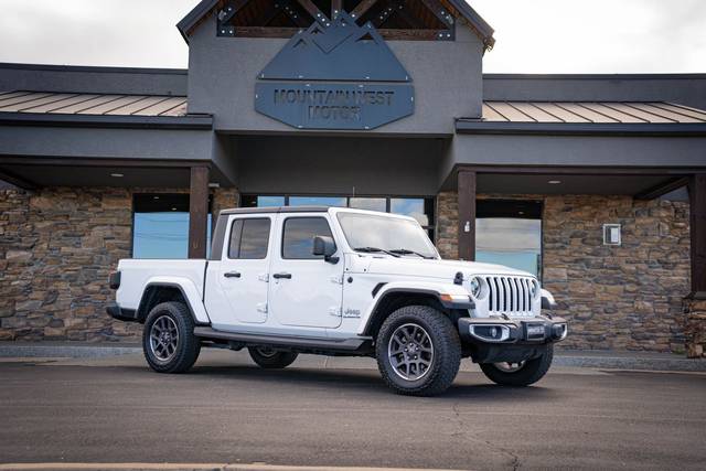 2022 Jeep Gladiator Overland 4WD photo
