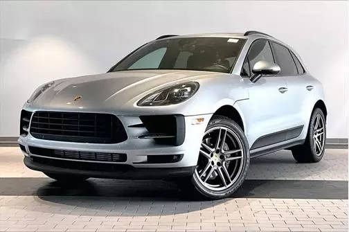 2021 Porsche Macan  AWD photo