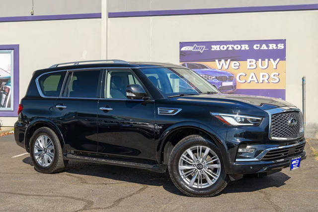 2019 Infiniti QX80 LUXE 4WD photo