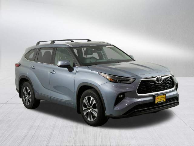 2022 Toyota Highlander XLE AWD photo