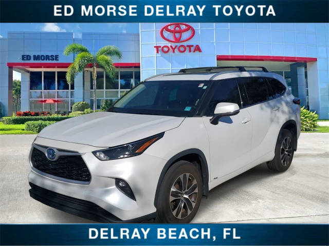 2022 Toyota Highlander Hybrid XLE AWD photo
