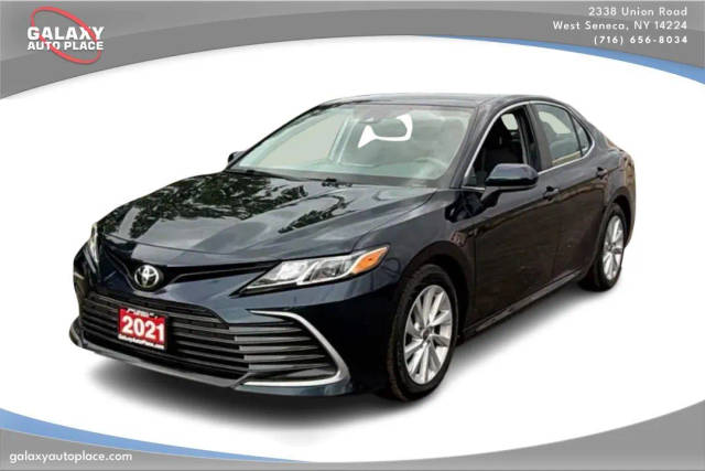 2021 Toyota Camry LE FWD photo