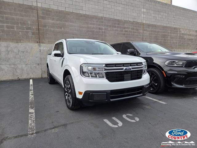 2022 Ford Maverick LARIAT FWD photo