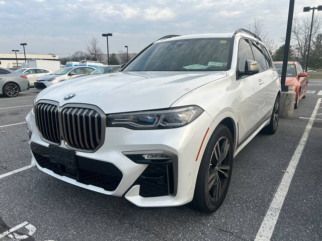 2022 BMW X7 M50i AWD photo