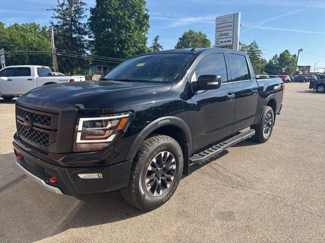 2021 Nissan Titan PRO-4X 4WD photo