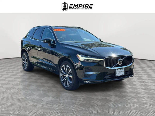 2022 Volvo XC60 Momentum AWD photo