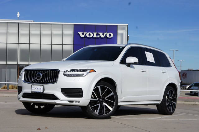 2022 Volvo XC90 Momentum AWD photo