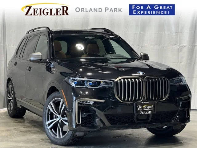 2022 BMW X7 M50i AWD photo
