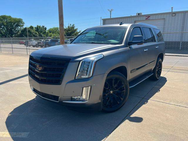 2015 Cadillac Escalade Luxury RWD photo