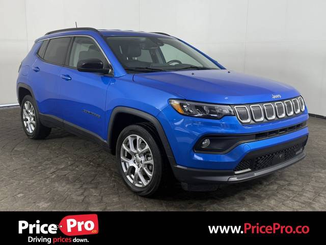 2022 Jeep Compass Latitude Lux 4WD photo