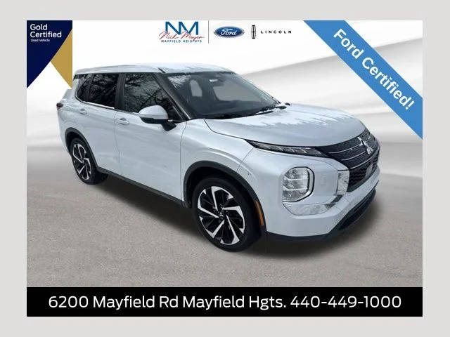 2022 Mitsubishi Outlander ES 4WD photo