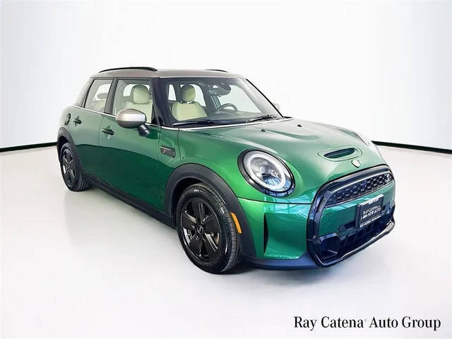 2022 MINI Hardtop 4 Door Cooper S FWD photo