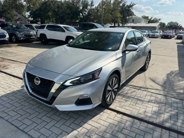 2022 Nissan Altima 2.5 SV AWD photo