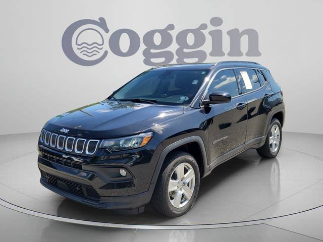 2022 Jeep Compass Latitude 4WD photo