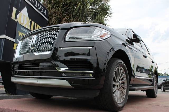 2018 Lincoln Navigator Premiere RWD photo