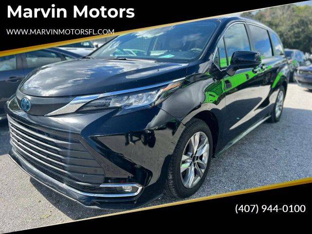 2022 Toyota Sienna XLE AWD photo