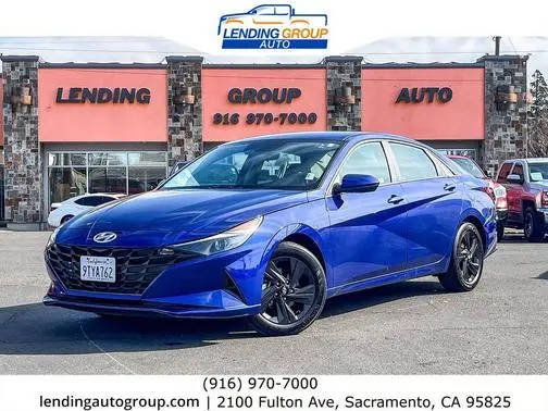 2022 Hyundai Elantra SEL FWD photo