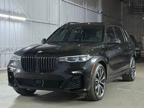 2022 BMW X7 M50i AWD photo