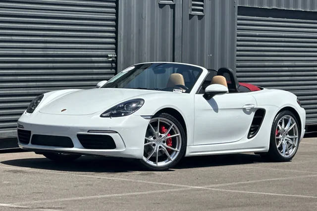 2022 Porsche Boxster S RWD photo