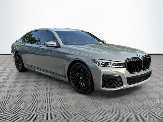 2022 BMW 7 Series 740i RWD photo