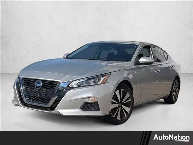 2022 Nissan Altima 2.5 SV FWD photo