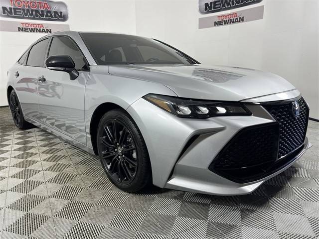 2022 Toyota Avalon Hybrid XSE Nightshade FWD photo