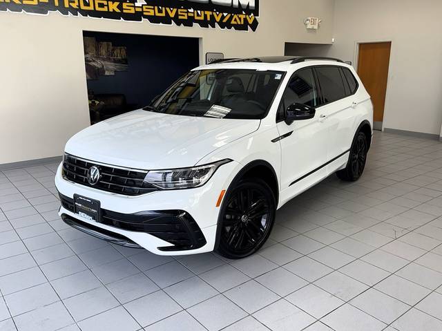 2022 Volkswagen Tiguan SE R-Line Black AWD photo