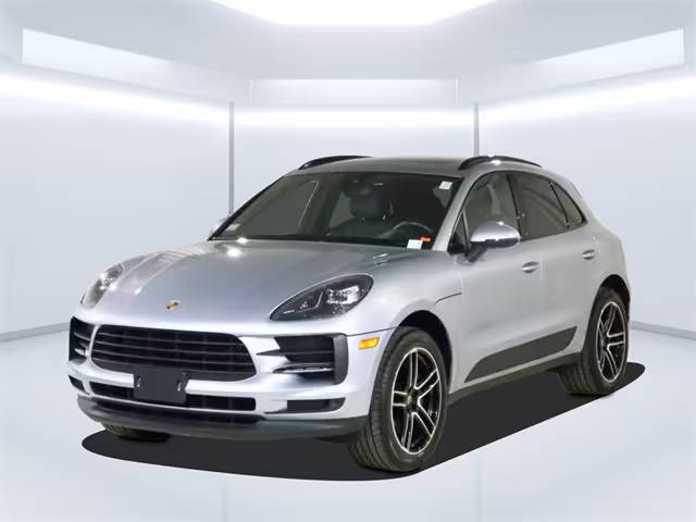 2021 Porsche Macan  AWD photo