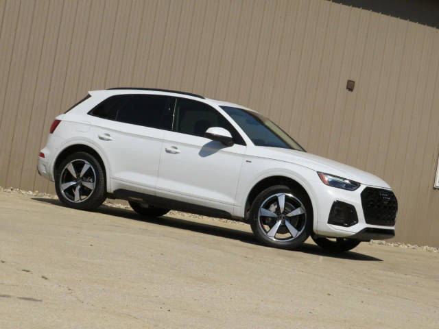 2022 Audi Q5 S line Premium Plus AWD photo