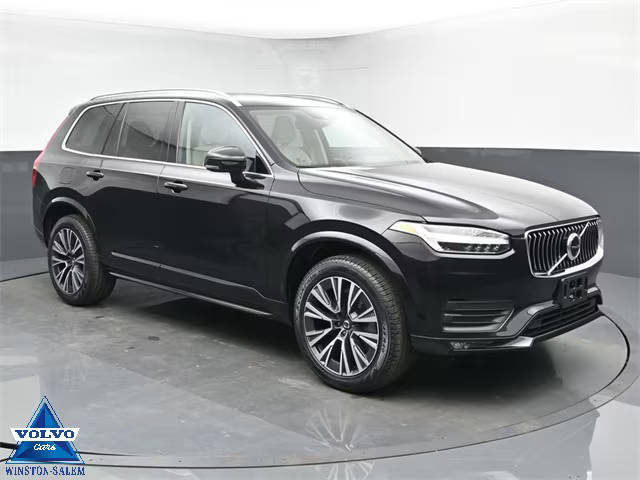 2022 Volvo XC90 Momentum AWD photo