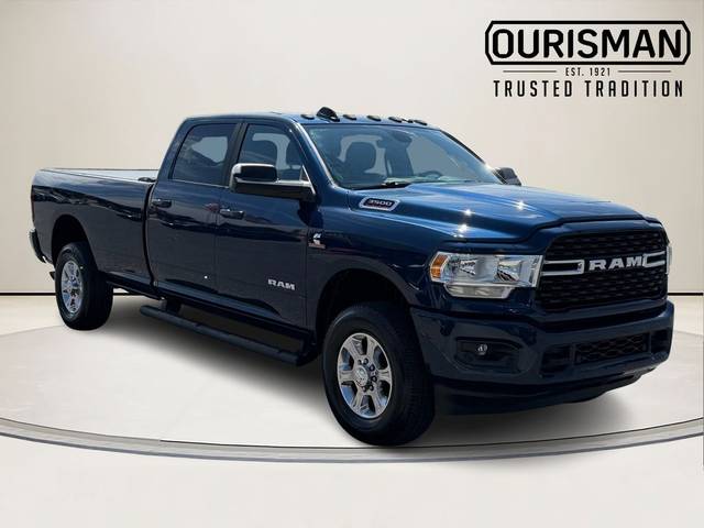 2022 Ram 3500 Big Horn 4WD photo