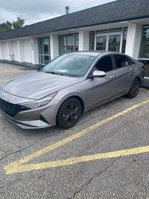 2022 Hyundai Elantra SEL FWD photo