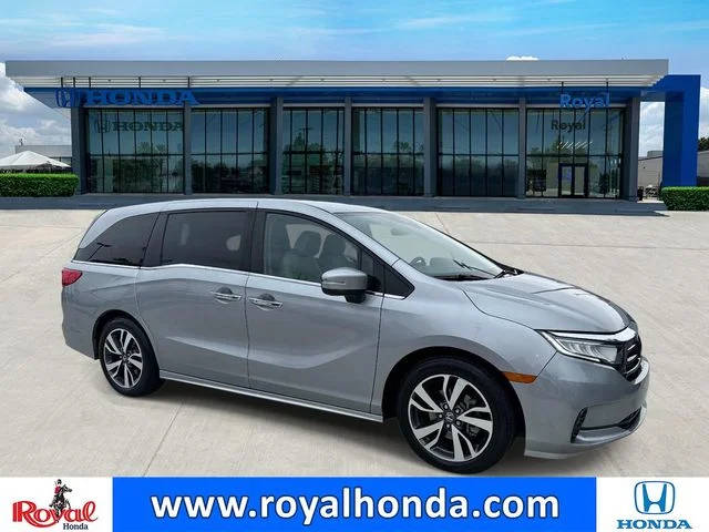 2022 Honda Odyssey Touring FWD photo