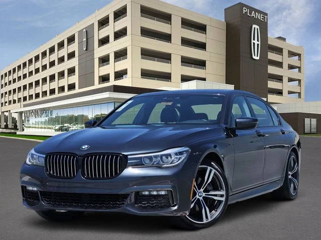 2019 BMW 7 Series 740i RWD photo