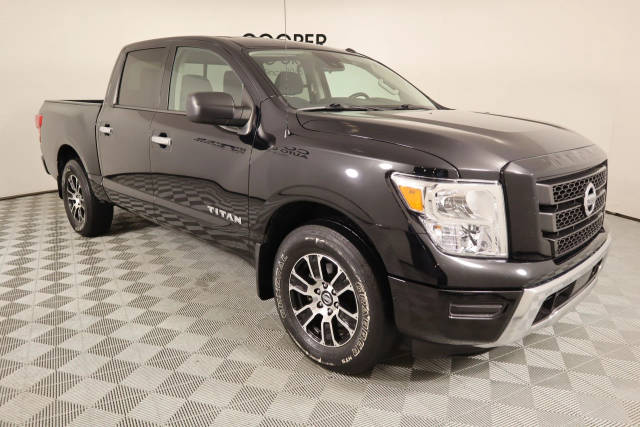 2021 Nissan Titan SV RWD photo