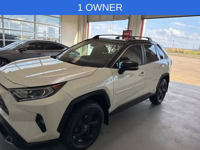 2021 Toyota RAV4 Hybrid XSE AWD photo