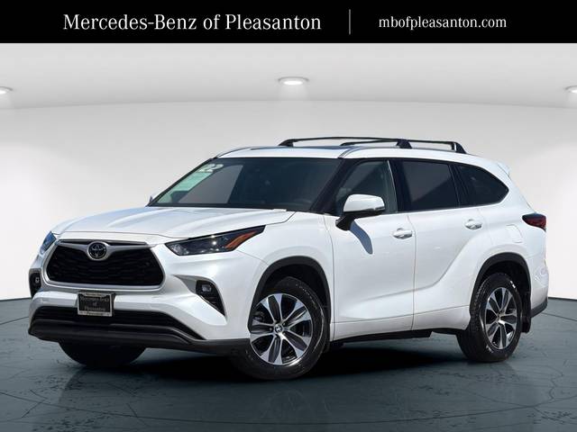 2022 Toyota Highlander XLE AWD photo