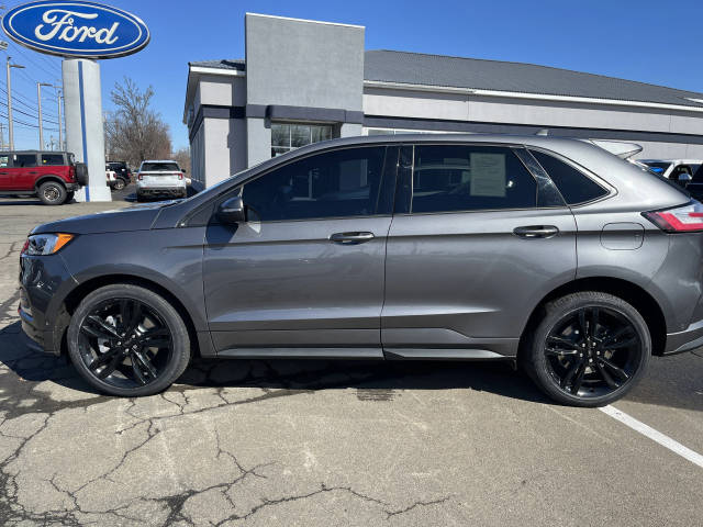 2022 Ford Edge ST AWD photo