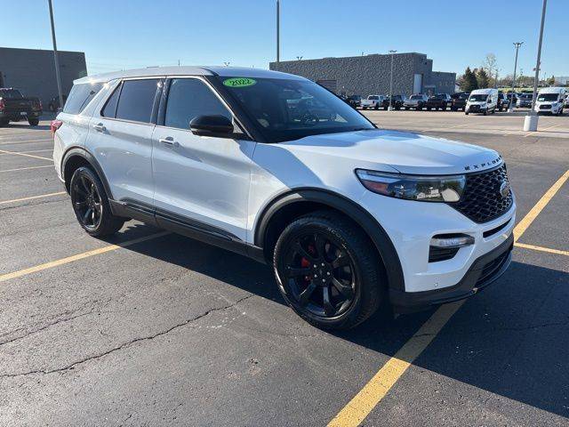 2022 Ford Explorer ST 4WD photo