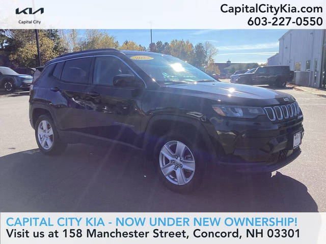 2022 Jeep Compass Latitude 4WD photo