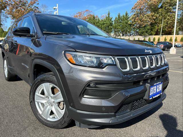 2022 Jeep Compass Latitude 4WD photo