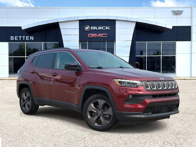 2022 Jeep Compass Latitude Lux 4WD photo