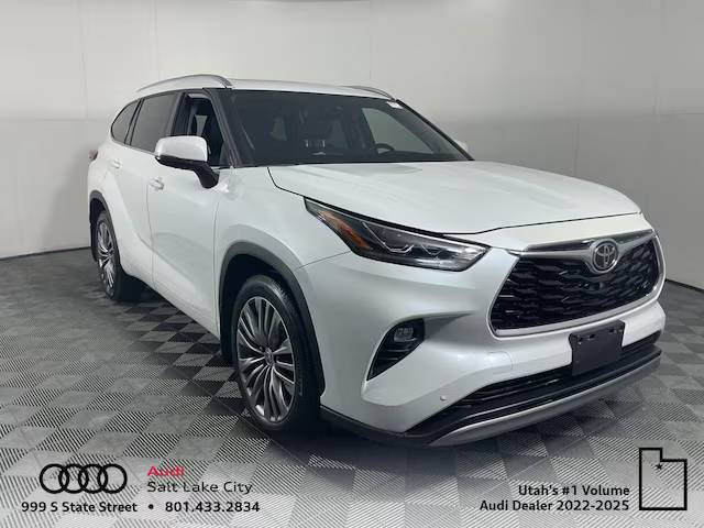 2022 Toyota Highlander Platinum AWD photo