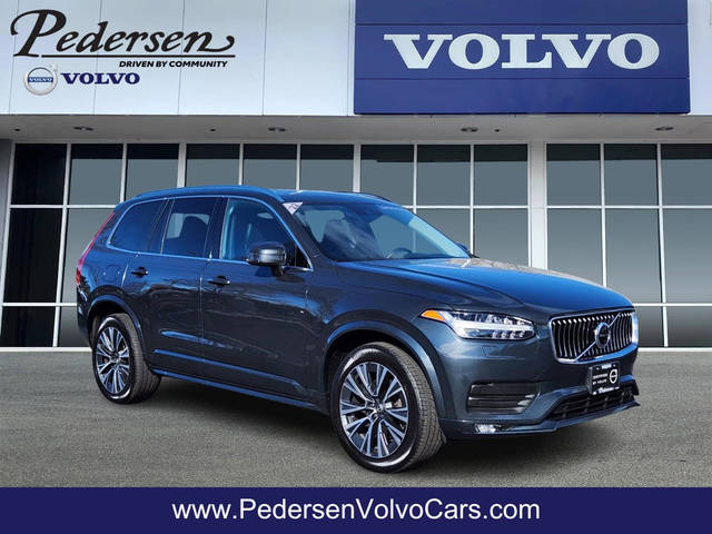 2022 Volvo XC90 Momentum AWD photo